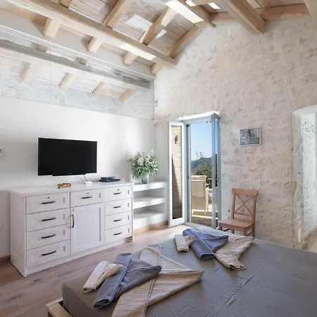 Neraida Villa Nisaki (Corfu)